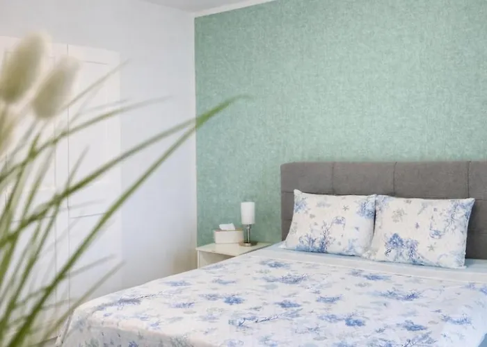 Four Seasons - Two Bedrooms - Free Parking - Complex Carpe Diem