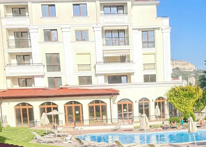 Four Seasons - Two Bedrooms - Free Parking - Complex Carpe Diem