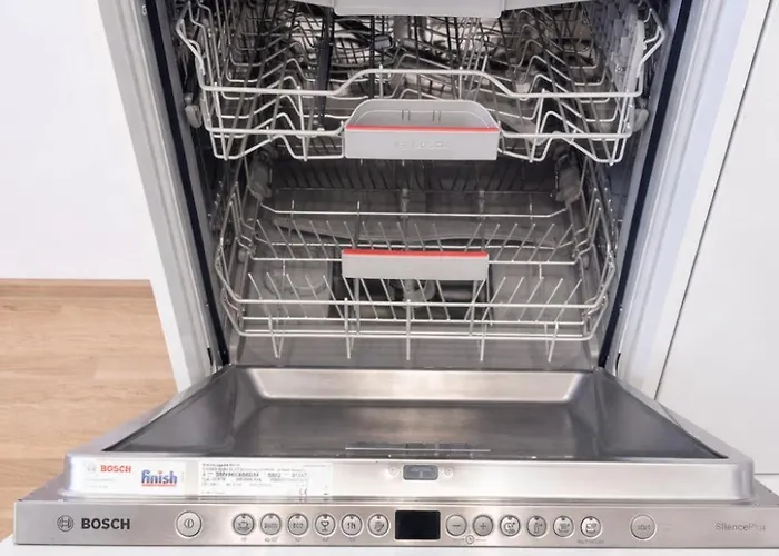 Апартаменти Four Seasons - Two Bedrooms - Free Parking - Complex Carpe Diem