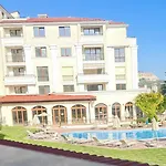 Two Bedrooms Four Seasons - Free Parking - Complex Carpe Diem