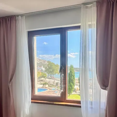 Apartment Two Bedrooms Four Seasons - Free Parking - Complex Carpe Diem