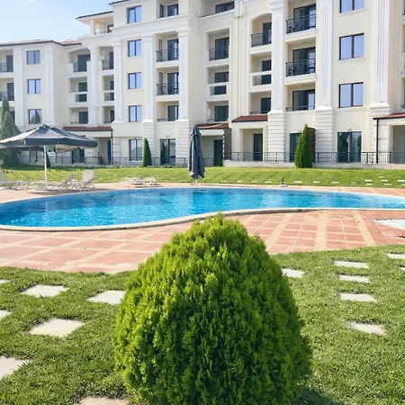 Two Bedrooms Four Seasons - Free Parking - Complex Carpe Diem Lägenhet