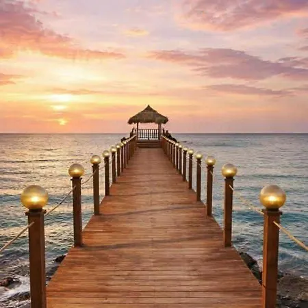 Apartment Two Bedrooms Four Seasons - Free Parking - Complex Carpe Diem *