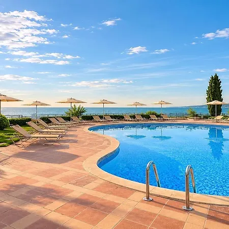 Two Bedrooms Four Seasons - Free Parking - Complex Carpe Diem