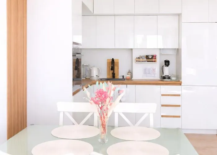 Four Seasons - Two Bedrooms - Free Parking - Complex Carpe Diem דירה *